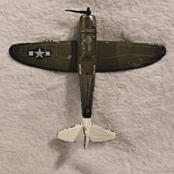 🪖 Vintage P-47D Diecast Road Champs Thunder Jug Metal Military Aircraft - Picture 3 of 11